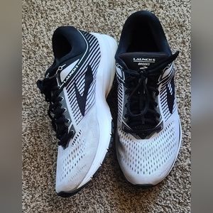 Excellent used Brooks Running shoe in good condition
